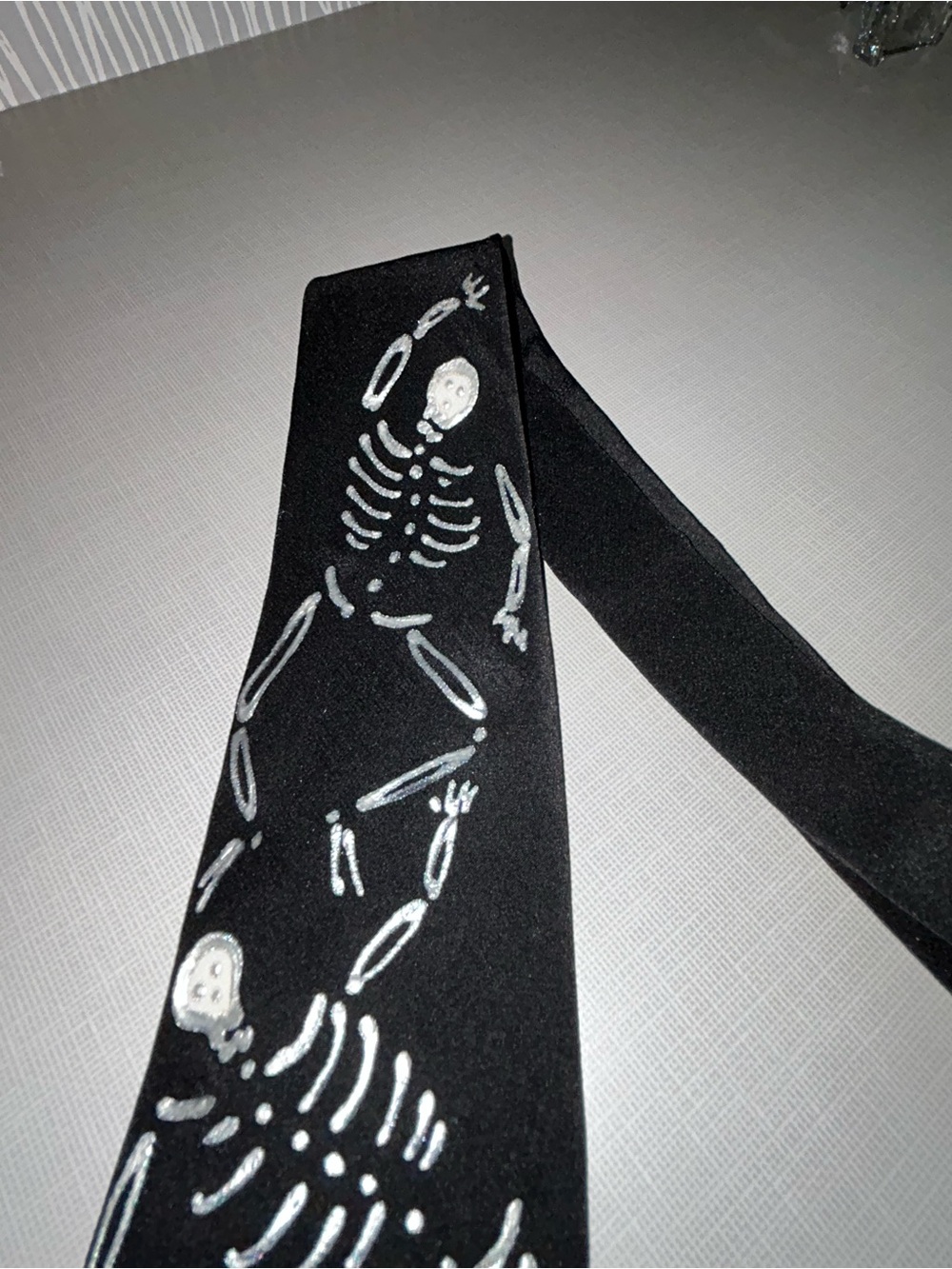 Hand painted by Siobhan! 100% Silk Skeleton Tie - Picture 2 of 4